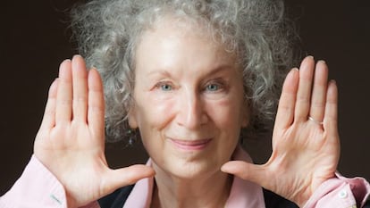 A escritora Margaret Atwood, autora de ‘O conto da aia’.