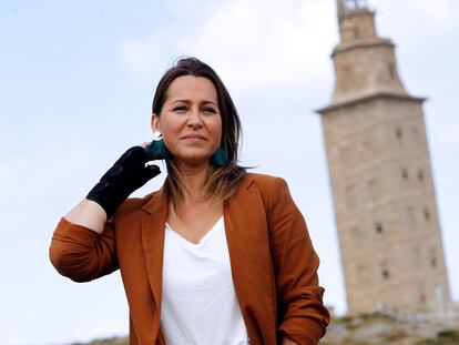 La candidata de Ciudadanos a la presidencia de la Xunta, Beatriz Pino, durante la presentación de su candidatura en la Torre de Hércules en A Coruña este sábado.