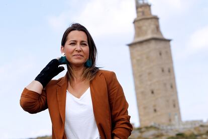 La candidata de Ciudadanos a la presidencia de la Xunta, Beatriz Pino, durante la presentación de su candidatura en la Torre de Hércules en A Coruña este sábado.