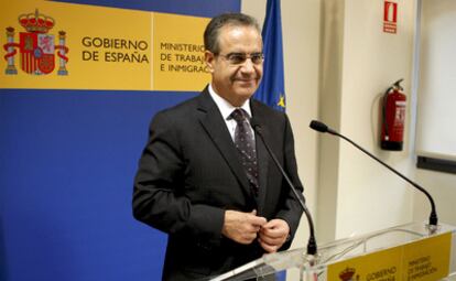 El ministro Corbacho, durante la presentación del balance de la Inspección de Trabajo en 2009.