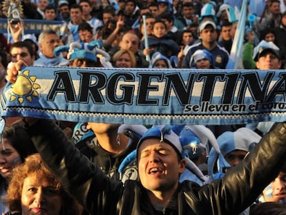 Torcedores argentinos em Buenos Aires.