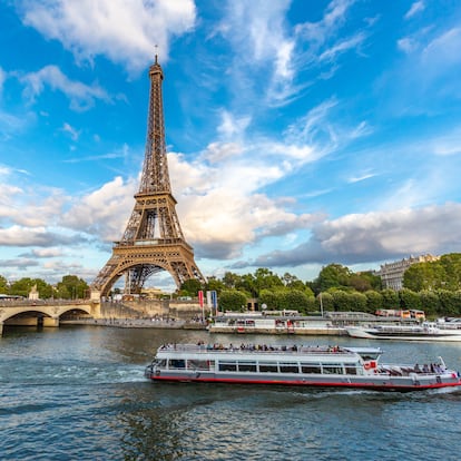 Eiffel tower at morning,paris