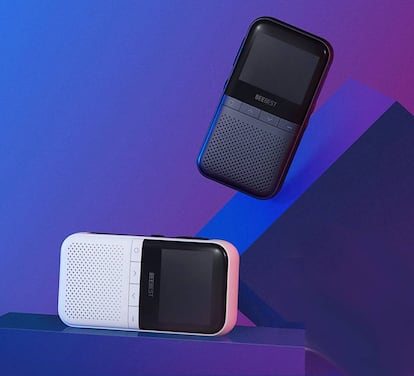 Xiaomi Gigabee Smart Walkie-talkie.