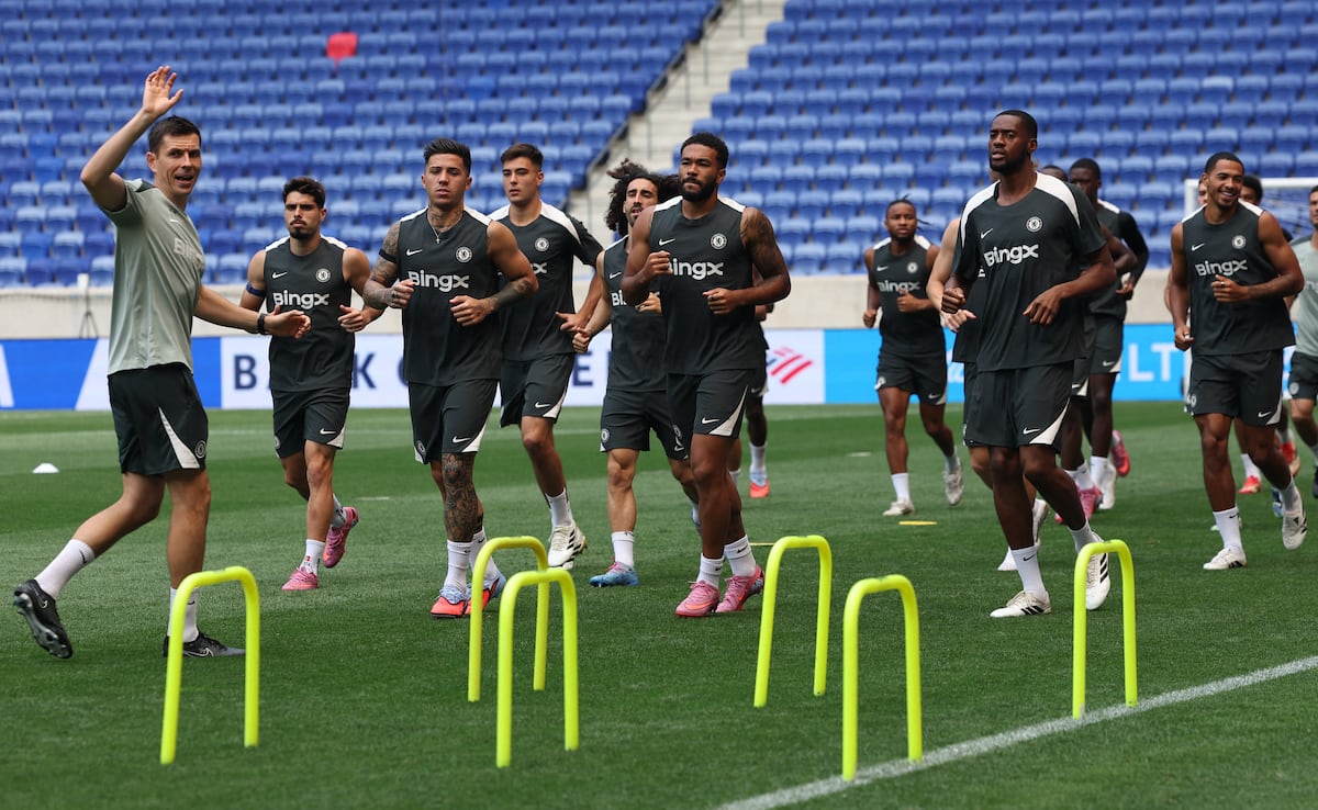 Chelsea - PSG en directo | Beraldo vuelve a ser titular en sustitución de Pacho