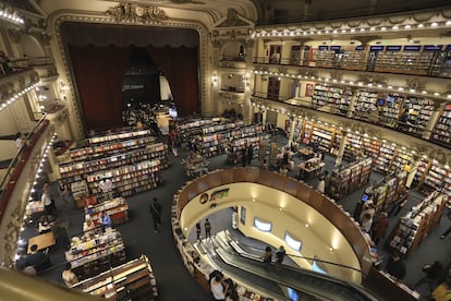 Interior de la librería El Ateneo Grand Splendid, en Buenos Aires.