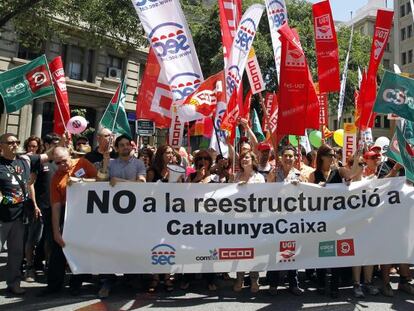 Protesta sindical contra el ajuste laboral en Catalunya Banc, el a&ntilde;o pasado.