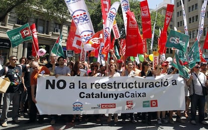 Protesta sindical contra el ajuste laboral en Catalunya Banc, el a&ntilde;o pasado.