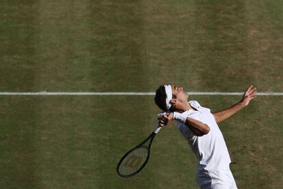 Federer, durante el partido ante Raonic.
