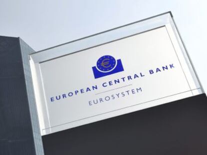 La banca acude en masa a la última megasubasta del BCE