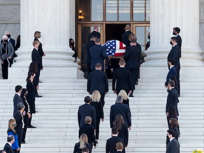 EE UU honra a la juez Ruth Bader Ginsburg a las puertas de la Corte Suprema