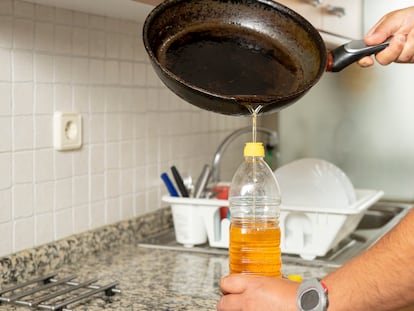 En España, según Geregras, se producen 350 millones de litros anuales de aceite de cocina usado entre consumo doméstico, restauración y uso industrial