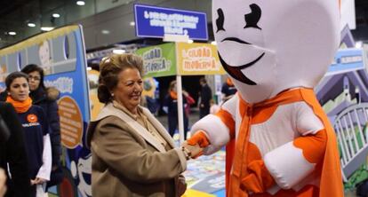 La alcaldesa de Valencia, Rita Barberá, en la inauguración de Expojove 2013.