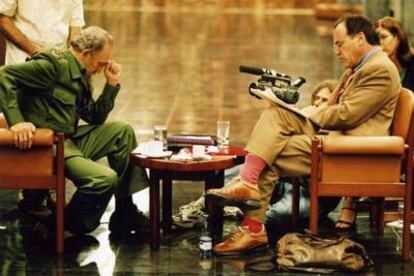 Fidel Castro, a la izquierda, con Oliver Stone durante el rodaje de <i>Looking for Fidel. </i>