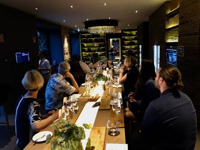 UNA DE LAS CATAS QUE DIARIAMENTE SE IMPARTEN EN SIX SENSES DOURO VALLEY / CAPEL