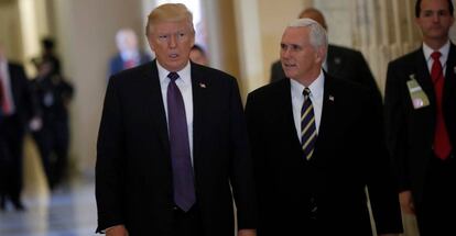 El presidente de EE UU, Donald Trump, y el vicepresidente, Mike Pence.