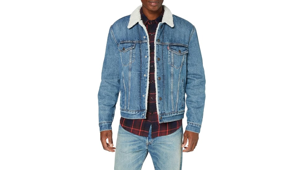 La cazadora vaquera de Levi’s más icónica para el invierno, ahora en oferta