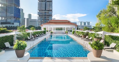 Raffles Singapore se coloca en el puesto 5 del 'ranking'. Dormir una noche en este edificio neorenacentista de Singapur, que data de 1899, cuesta a partir de 2.000 dólares la noche (1.796 euros).