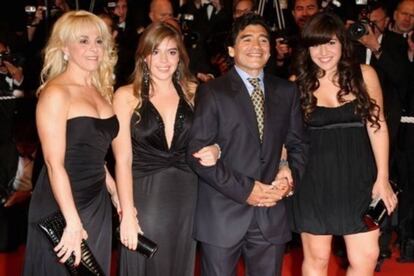 Los Maradona, en tiempos más felices.