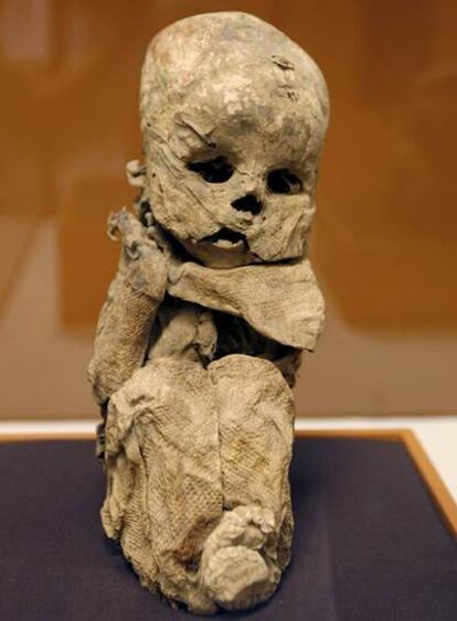 La ciudad peruana de Lima acoge la exposición <i>Momias de Leymebamba</i> que abrirá sus puertas el próximo jueves en el Museo de la Nación. La muestra reúne 93 piezas del Museo de Leymebamba entre las que destacan doce momias que se encuentran en un excelente estado de conservación.