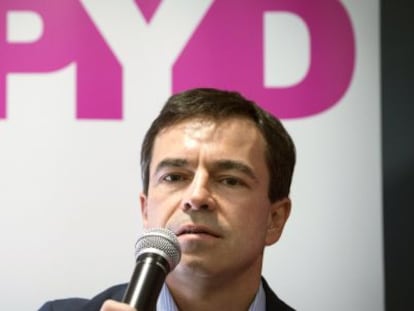 El candidato de UPYD a la Presidencia del Gobierno, Andr&eacute;s Herzog, durante la presentaci&oacute;n del programa econ&oacute;mico de su partido. 