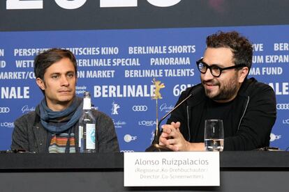 Gael Garc&iacute;a Bernal y Alonso Ruizpalacios, durante la rueda de prensa de &#039;Museo&#039;.