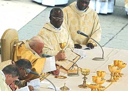 El Papa, durante la ceremonia de beatificación de Daniele Comboni, fundador de los misioneros combonianos.