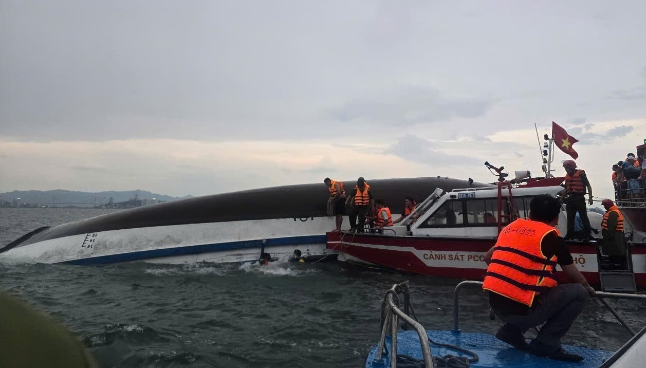 Al menos 29 muertos en un accidente de un barco turístico en Vietnam