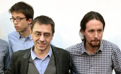 Juan Carlos Monedero, junto a Pablo Iglesias e Íñigo Errejón.