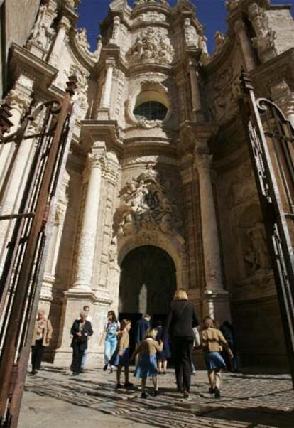 Entrada de la catedral de Valencia.