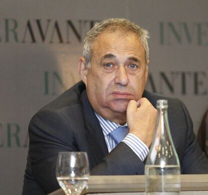 El primer accionista de BBVA, Manuel Jove, con una fortuna de 3.000 millones de euros, se sitúa el octavo de la lista.