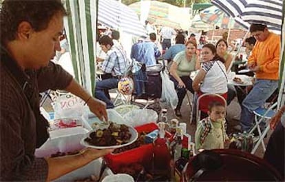 Reunión de inmigrantes latinoamericanos en Madrid.