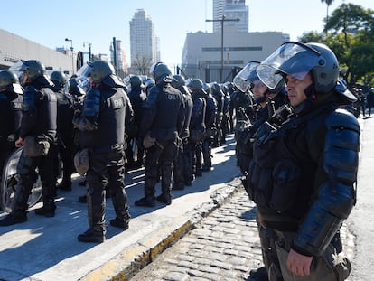 Fuerzas de seguridad en Buenos Aires, Argentina, en una fotografía de archivo.
