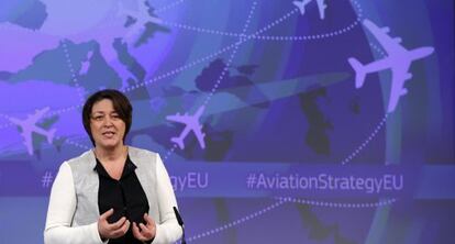 La comisaria de Transporte de la UE, Violeta Bulc.