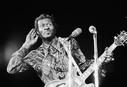 Chuck Berry actuando en el Madison Square Garden de New York en mayo de 1972.