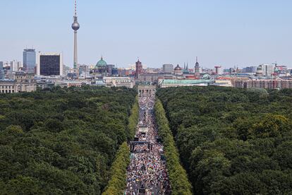 Vista aérea da manifestação deste sábado em Berlim. 