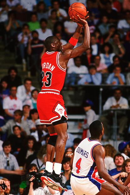Las zapatillas de Michael Jordan, creadas por Nike y conocidas popularmente como "las Jordan", son un objeto de culto entre los amantes del hip-hop.