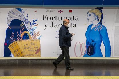 Exposición-homenaje a Benito Pérez Galdós en la estación madrileña de metro Ríos Rosas.