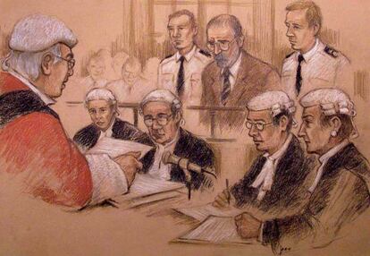 Impresión artística del juicio contra el doctor Harold Shipman, "Doctor Muerte", en Preston (Inglaterra).
