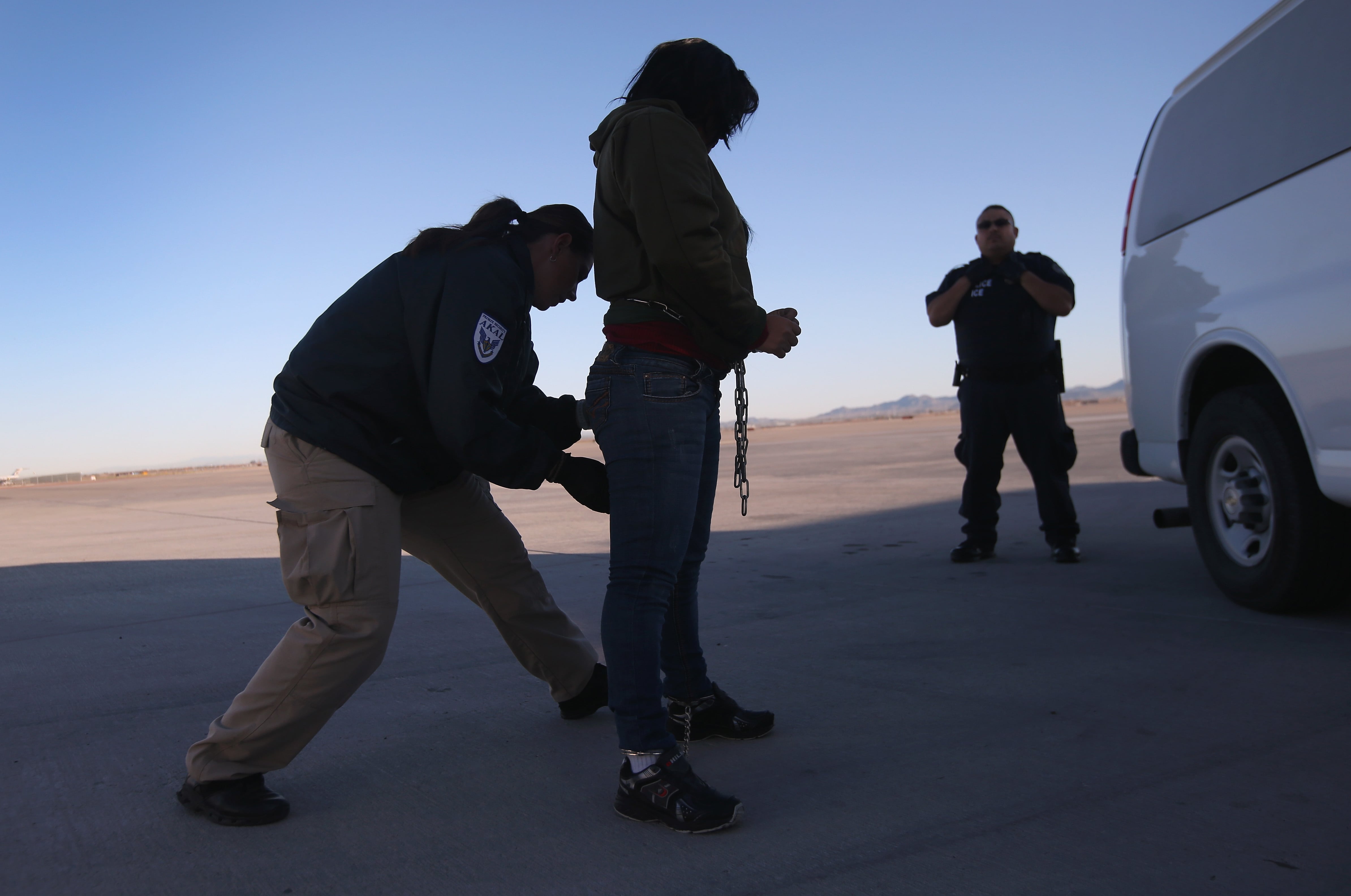 La Cámara de Representantes aprueba la deportación de migrantes indocumentados por delitos menores