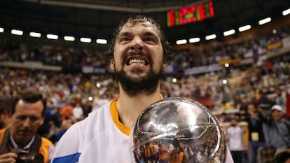 Sergio Llull, con la Copa. 