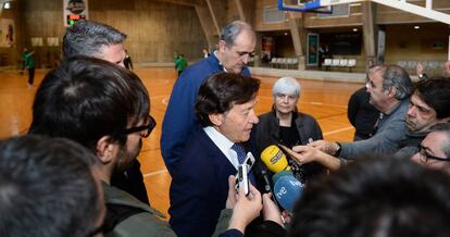 Lete, Morales y Sabater en el Olímpico de Badalona.