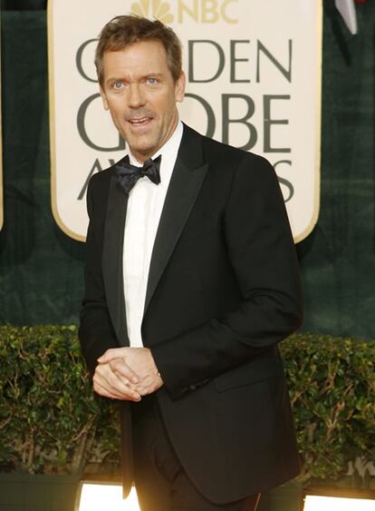 Al contrario de lo que ocurre en el resto de Europa y del mundo, la serie protagonizada por el sarcástico doctor House, que interpreta el británico Hugh Laurie, no triunfa en Inglaterra. &#39;&#39;House es un fracaso en Inglaterra porque los británicos odian el destrozado acento americano", ha explicado Laurie, que imita a los estadounidenses para representar al doctor. Y ha agregado que a él le pasa lo mismo: "Soy escéptico cada vez que veo a uno de mis compatriotas hablando americano. Por eso creo que House no funciona en Inglaterra... Los británicos se muestran recelosos conmigo".