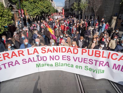 Manifestación convocada por 'Marea Blanca' por la sanidad andaluza este pasado 26 de noviembre en Sevilla.