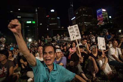 Protesta ante las oficinas gubernamentales de Hong Kong.