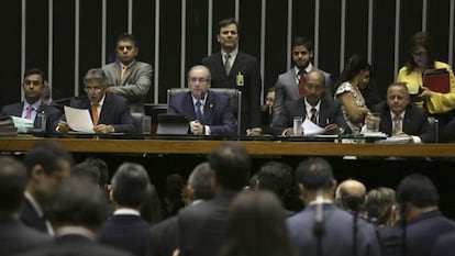 Eduardo Cunha preside a sessão do Congresso que acolheu o pedido de destituição de Dilma.