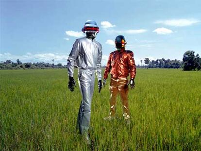 Los componentes del dúo musical Daft Punk.