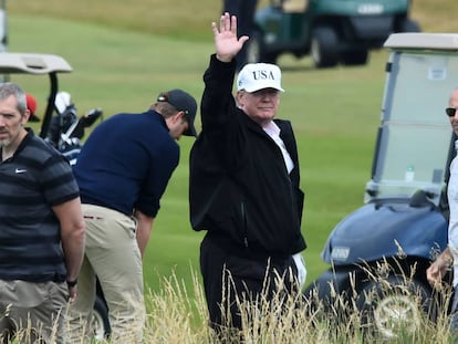 Donald Trump, en un complejo de golf en Escocia, este sábado. 