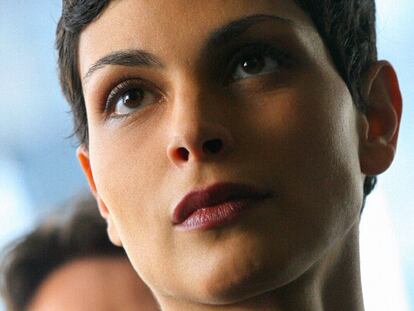 Morena Baccarin, en<i> Los visitantes. </i>