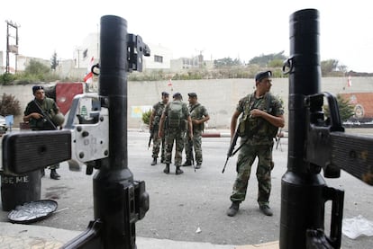 Soldados libaneses en Aadaisse, donde se enfrentaron al Ejército israelí el pasado 3 de agosto.