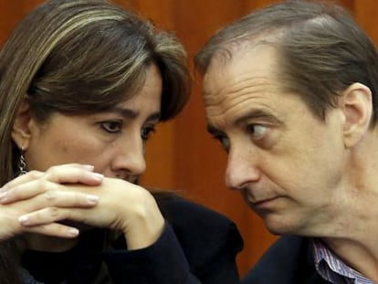 &Aacute;ngela Buitrago y Carlos Beristain, miembros del GIEI.